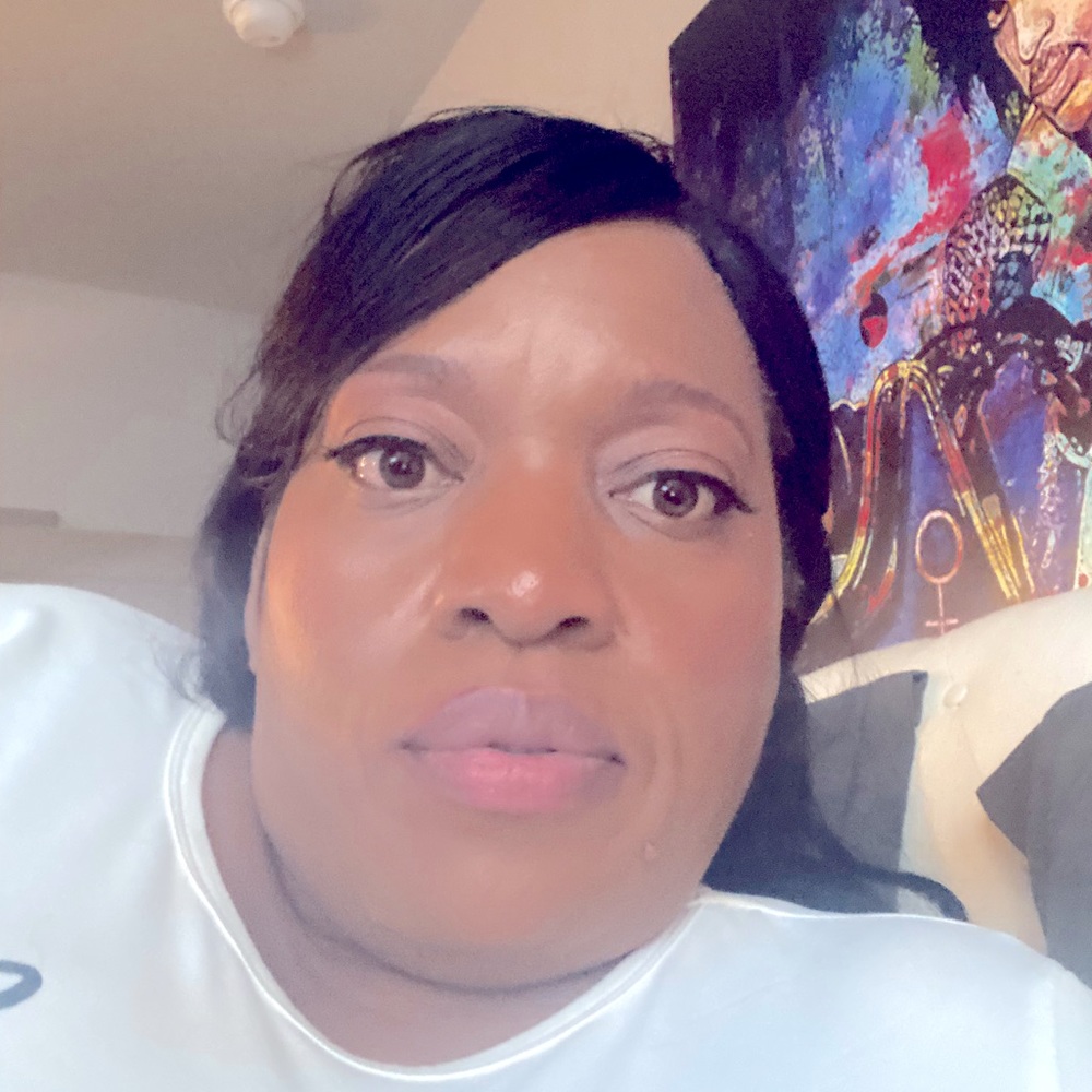 Meet your Posher, Cynthia